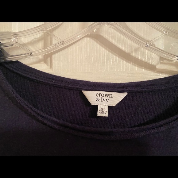 Crown and Ivy L/S top - Picture 3 of 4